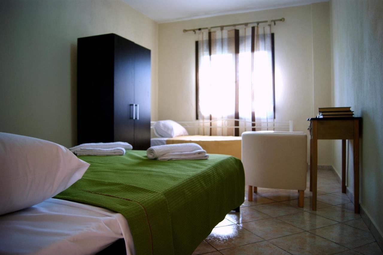 Simplicity At Iris Accommodation Psakoudia Room photo