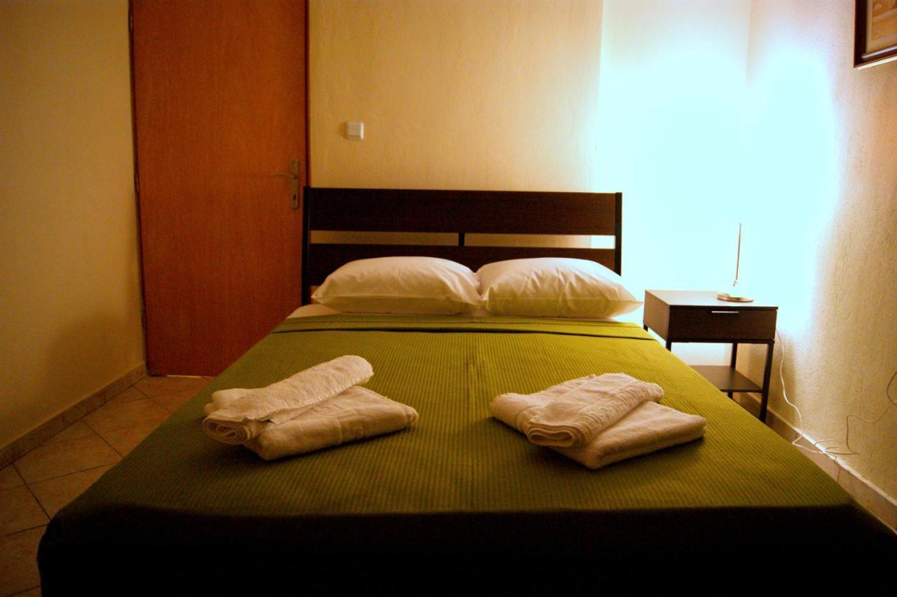 Simplicity At Iris Accommodation Psakoudia Room photo
